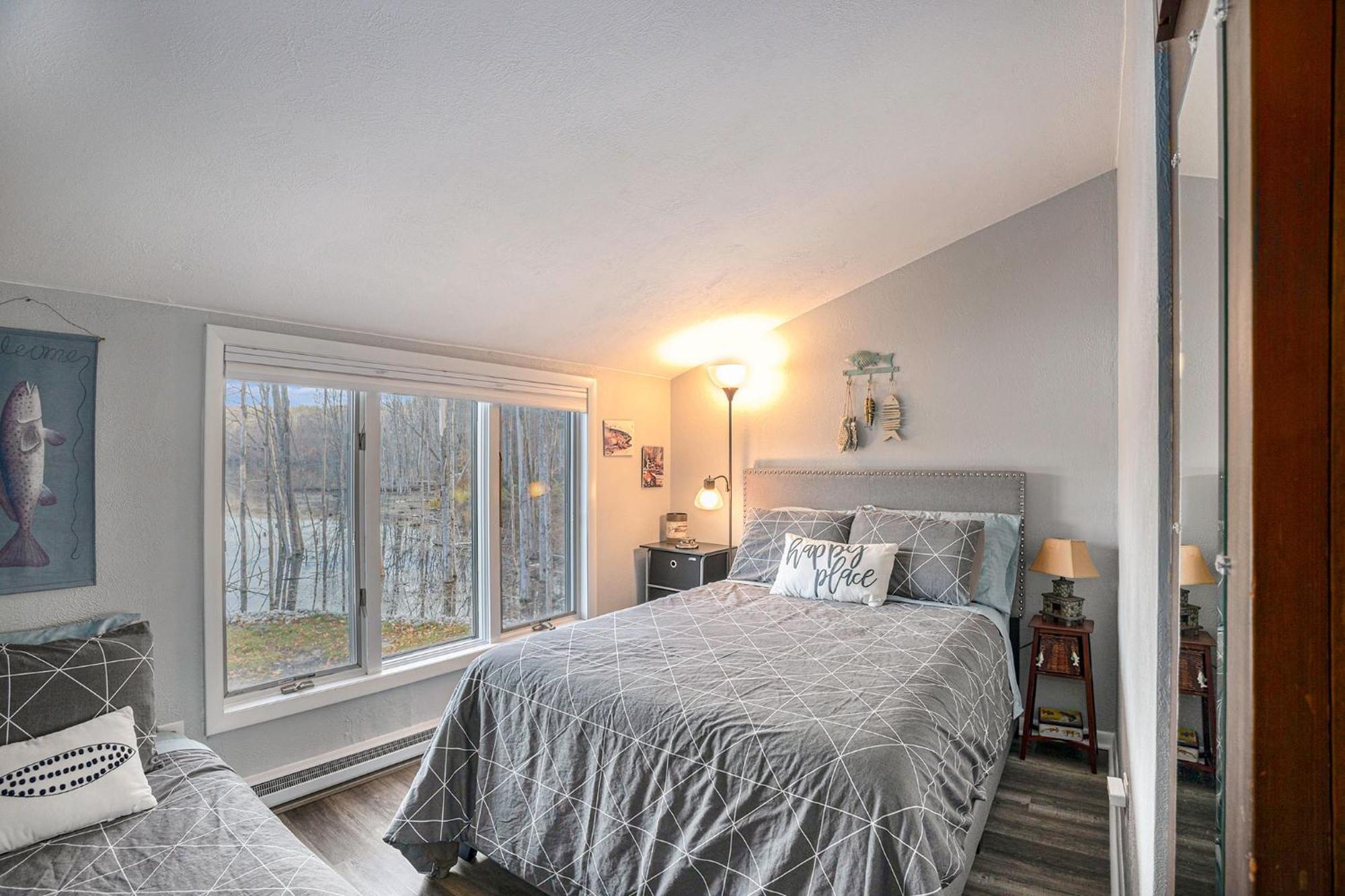 Quiet And Cozy Lakefront Home Near Mt Boyne Γκέιλορντ Εξωτερικό φωτογραφία